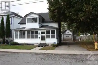 24 MONTAGUE Street Smiths Falls Ontario K7A2M1