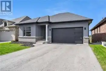 315 OLD COURSE Trail, Welland (766 - Hwy 406/Welland), Ontario L3B0B6, 2 Bedrooms Bedrooms, ,3 BathroomsBathrooms,All Houses,For Sale,OLD COURSE,X9415117