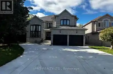 20 Crescent Richmond Hill (Westbrook) Ontario L4C0K2