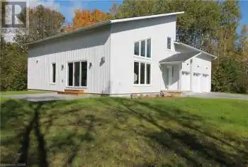 179048 GREY ROAD 17 Road, Georgian Bluffs, Ontario N0H2K0, 4 Bedrooms Bedrooms, ,3 BathroomsBathrooms,All Houses,For Sale,GREY ROAD 17,40661713