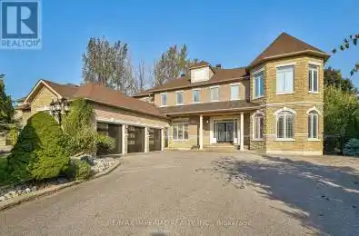 15 Jacinta Court Richmond Hill (Oak Ridges Lake Wilcox) Ontario L4E3J1