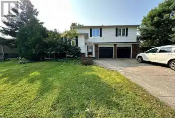 2406 Ventura Drive, Oakville (Bronte West), Ontario L6L2H4, 6 Bedrooms Bedrooms, ,3 BathroomsBathrooms,All Houses,For Rent,Ventura,W9345242