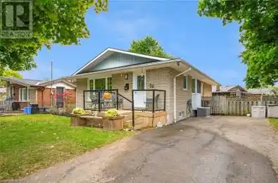 40 DENSGROVE Drive St. Catharines Ontario L2M3M3