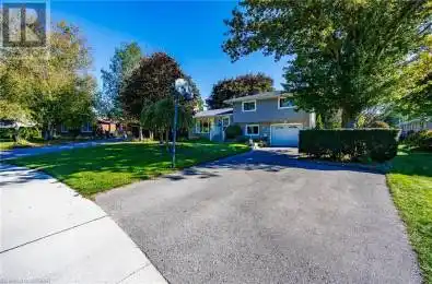 4 CAMDON Court Tillsonburg Ontario N4G4B3