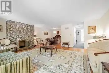 63 James Foxway, Toronto (Bayview Village), Ontario M2K2S2, 4 Bedrooms Bedrooms, ,3 BathroomsBathrooms,All Houses,For Sale,James Foxway,C9396258