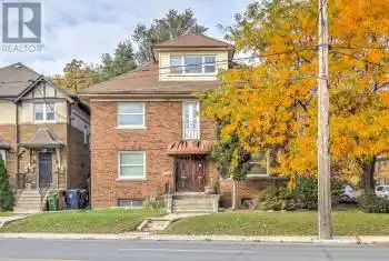 1200 Avenue Road Unit# Upper#3, Toronto (Lawrence Park South), Ontario M5N2G1, 2 Bedrooms Bedrooms, ,2 BathroomsBathrooms,All Houses,For Rent,Avenue,C9396375