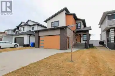 33 Larratt Close Red Deer Alberta T4R0S6