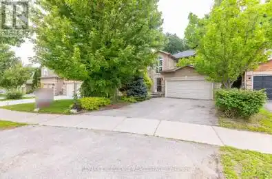 51 Stollar Boulevard Barrie (Little Lake) Ontario L4M6N3