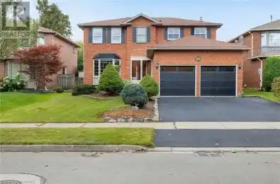 164 WARNER Drive Oakville Ontario L6L6E7