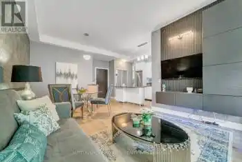 9471 Yonge Street Unit# 213, Richmond Hill (Observatory), Ontario L4C0Z5, 3 Bedrooms Bedrooms, ,2 BathroomsBathrooms,Condo,For Sale,Yonge,N9398426