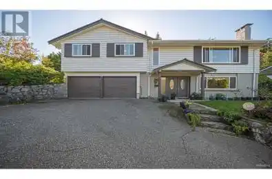 850 JEFFERSON Avenue West Vancouver British Columbia V7T2A4