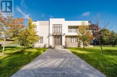 26 Lancer Drive Vaughan (Maple) Ontario L6A1E1