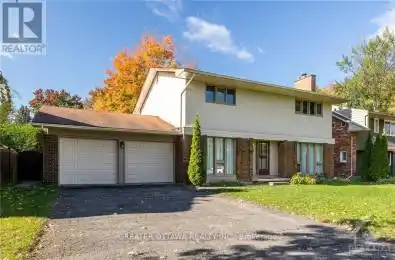 15 RUTHERFORD Crescent Ottawa Ontario K2K1N1