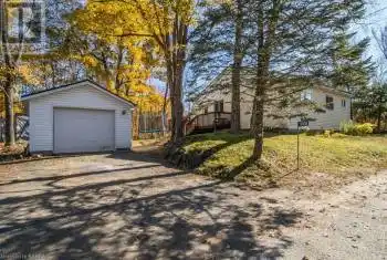 1009 FISH CREEK ROAD, Central Frontenac, Ontario K0H 2V0, 2 Bedrooms Bedrooms, 6 Rooms Rooms,1 BathroomBathrooms,All Houses,Sold,FISH CREEK ROAD,X9420062