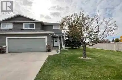 34 Fairway Village Taber Alberta T1G1G2