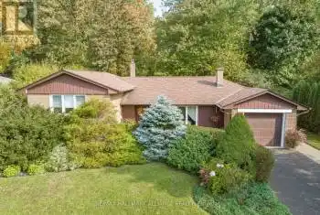 141 Woodhaven Park Drive, Oakville (Bronte East), Ontario L6L4K4, 3 Bedrooms Bedrooms, ,1 BathroomBathrooms,All Houses,For Rent,Woodhaven Park,W9417342