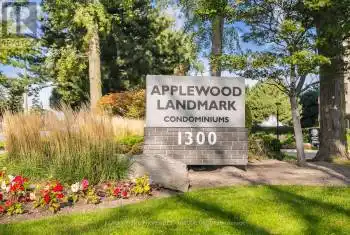 1300 Bloor Street Unit# 2310, Mississauga (Applewood), Ontario L4Y3Z2, 3 Bedrooms Bedrooms, ,2 BathroomsBathrooms,Condo,For Sale,Bloor,W9418136