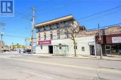 336 OTTAWA Street Hamilton Ontario L8H4A1