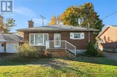 24 MCLEAN Boulevard Perth Ontario K7H2Z3