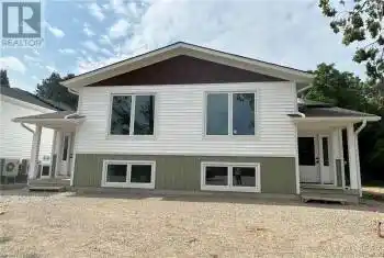 242 SOUTH RANKIN Street Unit# 1, Southampton, Ontario N0H2L0, 3 Bedrooms Bedrooms, ,2 BathroomsBathrooms,All Houses,For Rent,SOUTH RANKIN,40667141