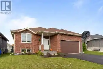 54 Mcintosh Crescent, Quinte West, Ontario K8V0G1, 4 Bedrooms Bedrooms, ,3 BathroomsBathrooms,All Houses,For Sale,Mcintosh,X9498693