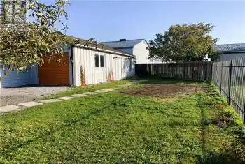 165 EAST WEST LINE Line, Niagara-on-the-Lake (102 - Lakeshore), Ontario L0S1J0, ,1 BathroomBathrooms,All Houses,For Rent,EAST WEST LINE,X9507847