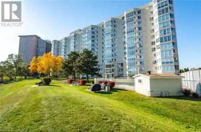 5280 LAKESHORE Road Unit# 105 Burlington Ontario L7L5R1