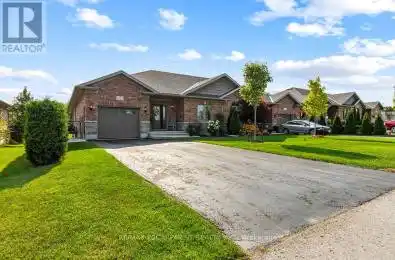 10 Brown Street Minto (Clifford) Ontario N0G1M0