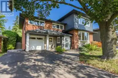 10 Lionel Heights Crescent Toronto (Parkwoods-Donalda) Ontario M3A1L9