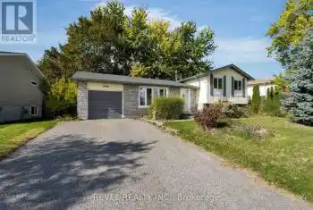 290 Pine Drive, Barrie (Bayshore), Ontario L4N4H8, 3 Bedrooms Bedrooms, ,1 BathroomBathrooms,All Houses,For Sale,Pine,S9508762