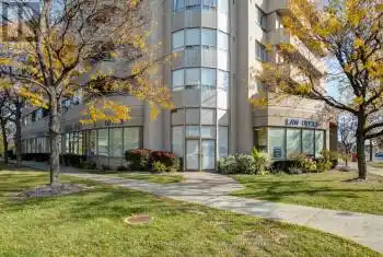 555 Wilson Heights. Boulevard Unit# 4, Toronto (Clanton Park), Ontario M3H6B5, ,2 BathroomsBathrooms,Commercial,For Sale,Wilson Heights.,C9508860