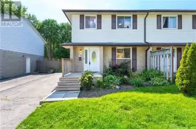 104 SHADELAND Crescent Kitchener Ontario N2M2H9