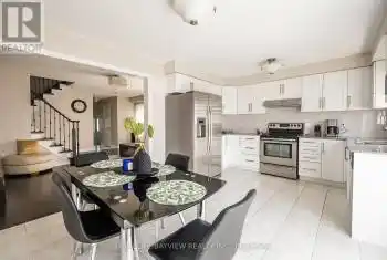 32 Four Seasons Crescent Unit# Upper, Newmarket (Woodland Hill), Ontario L9N0C4, 3 Bedrooms Bedrooms, ,3 BathroomsBathrooms,All Houses,For Rent,Four Seasons,N9510316