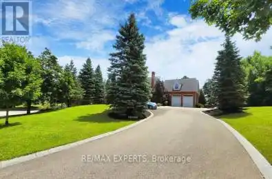 27 Theresa Circle Vaughan (Kleinburg) Ontario L0J1C0