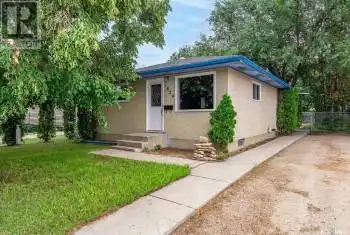 1824 C AVENUE N, Saskatoon, Saskatchewan S7L1L8, 3 Bedrooms Bedrooms, ,1 BathroomBathrooms,All Houses,For Sale,Mayfair,1824 C AVENUE N,SK986890