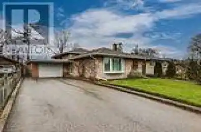 8 Oakridge Drive Toronto (Cliffcrest) Ontario M1M2A4