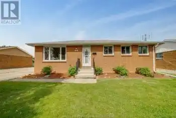 2929 RIVARD, Windsor, Ontario N8T2J1, 4 Bedrooms Bedrooms, ,2 BathroomsBathrooms,All Houses,For Sale,RIVARD,24026332