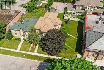 10 William Street, Brant (Paris), Ontario N3L1K7, 5 Bedrooms Bedrooms, ,3 BathroomsBathrooms,All Houses,For Sale,William,X9513131