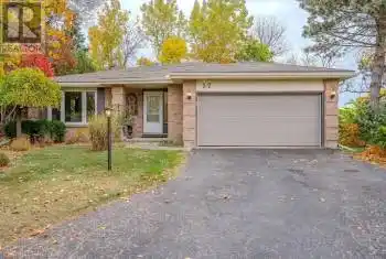 57 TINATAWA Court, Kitchener, Ontario N2A3G9, 3 Bedrooms Bedrooms, ,3 BathroomsBathrooms,All Houses,For Sale,TINATAWA,40669351