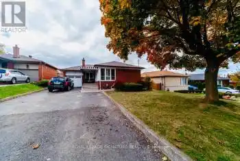 35 Deevale Road, Toronto (Downsview-Roding-CFB), Ontario M3M1Z2, 7 Bedrooms Bedrooms, ,4 BathroomsBathrooms,All Houses,For Sale,Deevale,W9513586