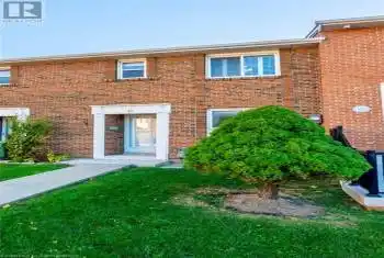 586 RENFORTH Drive Unit# 40, Etobicoke, Ontario M9C2N5, 3 Bedrooms Bedrooms, ,2 BathroomsBathrooms,All Houses,For Sale,RENFORTH,40669890