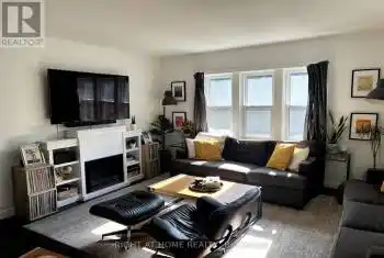 1-1 Sprucehill Road Unit# 1, Toronto (The Beaches), Ontario M4E3G2, 2 Bedrooms Bedrooms, ,2 BathroomsBathrooms,All Houses,For Rent,Sprucehill,E9767759