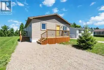 2761 OIL HERITAGE Road Unit# 24, Oil Springs, Ontario N0N1P0, 3 Bedrooms Bedrooms, ,1 BathroomBathrooms,All Houses,For Sale,OIL HERITAGE,24026543