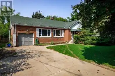 735 MONTGOMERY Drive Hamilton Ontario L9G3H6