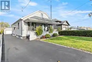 205 ROSS Street, Welland (768 - Welland Downtown), Ontario L3B2N4, 4 Bedrooms Bedrooms, ,2 BathroomsBathrooms,All Houses,For Sale,ROSS,X9865591