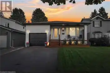 18 MERRITT Crescent, Grimsby, Ontario L3M4X5, 7 Bedrooms Bedrooms, ,2 BathroomsBathrooms,All Houses,For Sale,MERRITT,40671452