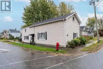 293 Welland Street, Port Colborne (875 - Killaly East), Ontario L3K1V5, 5 Bedrooms Bedrooms, ,1 BathroomBathrooms,All Houses,For Sale,Welland,X9821104