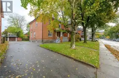 117 FAIRLEIGH Avenue Hamilton Ontario L8M2K4