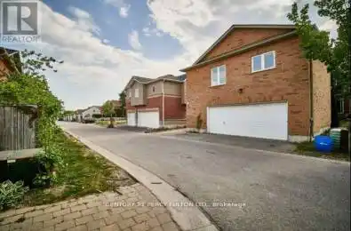 38 Milroy Lane Unit# Coach Markham (Cornell) Ontario L6B1B5