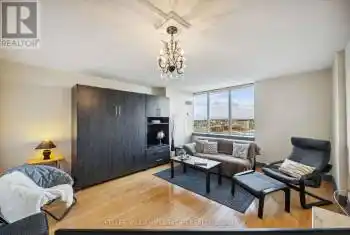 2737 Keele Street Unit# 821, Toronto (Downsview-Roding-CFB), Ontario M3M2E9, ,1 BathroomBathrooms,Condo,For Sale,Keele,W10407740